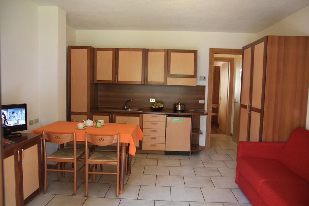 Residence Elga Valdisotto Esterno foto